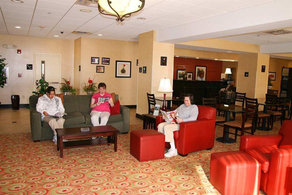 Hampton Inn Lenoir City Interior photo