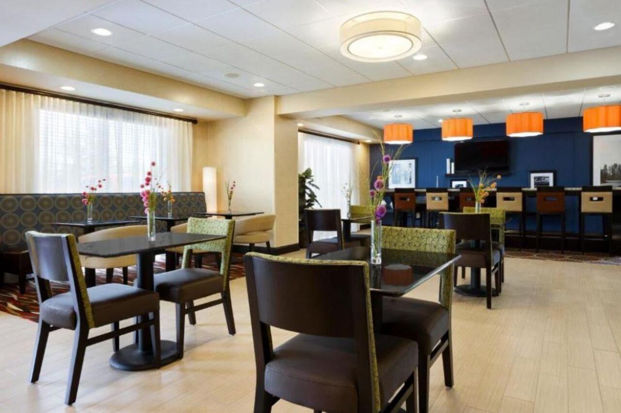 Hampton Inn Lenoir City Exterior photo